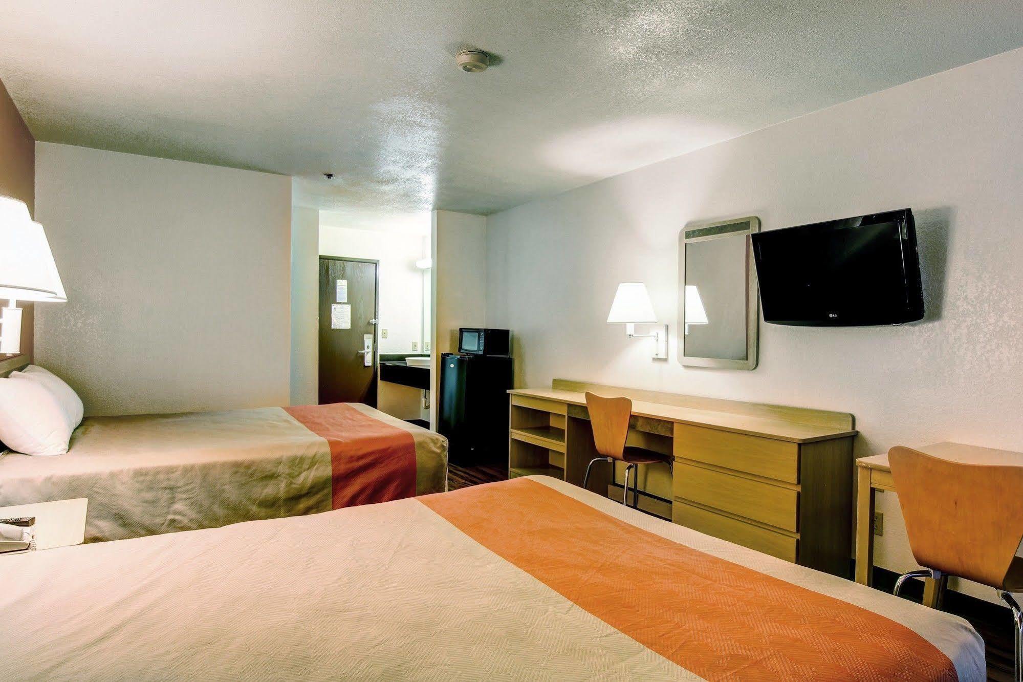 Motel 6-Columbia, Mo - East Eksteriør billede