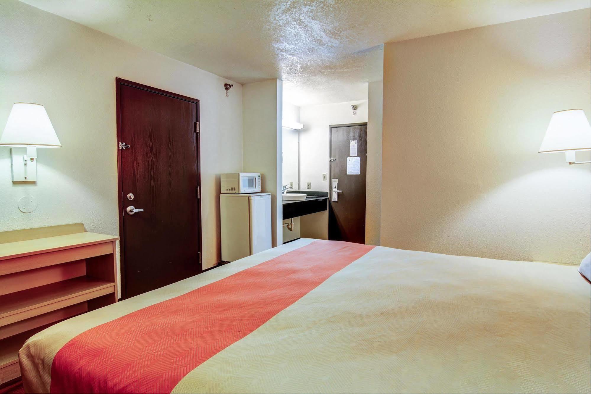Motel 6-Columbia, Mo - East Eksteriør billede