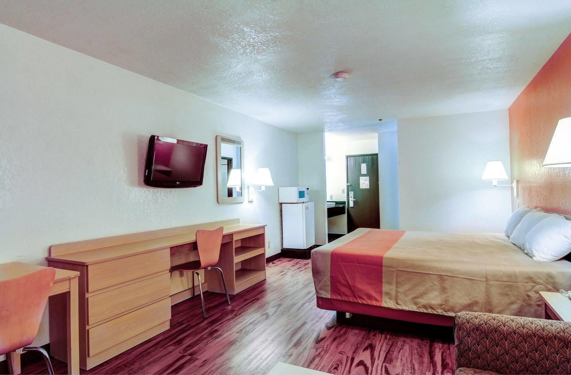Motel 6-Columbia, Mo - East Eksteriør billede
